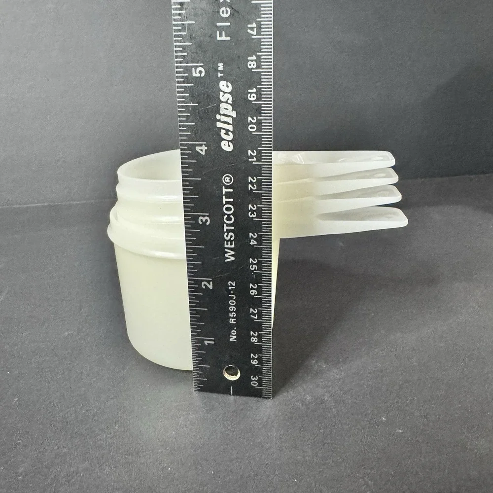 Vintage‎ Tupperware Measuring Cup Set Of 4 White Plastic GUC Stackable Nesting